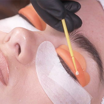 Lash lifting adhesive